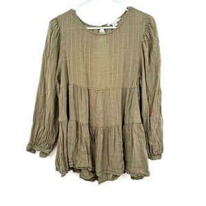 American Eagle size medium long sleeve tiered green blouse peekaboo back‎
